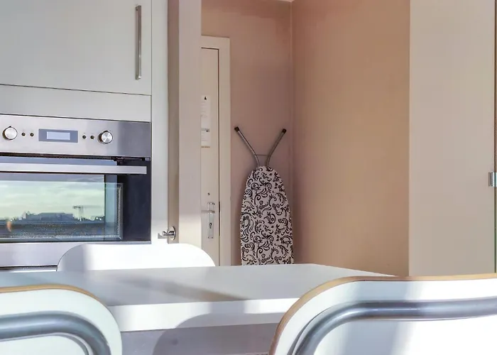 Royal Ascot S2 Ref 8