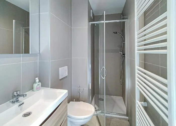 Royal Ascot S2 Ref 8 아파트