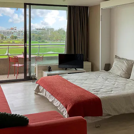 Royal Ascot S2 Ref 8 Apartman