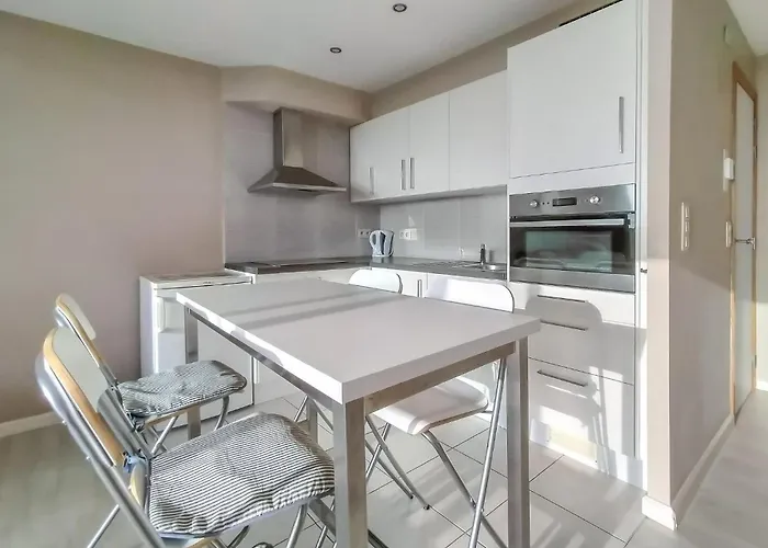 Royal Ascot S2 Ref 8 Apartman Ostende